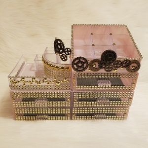 ❌SOLD❌Makeup Storage